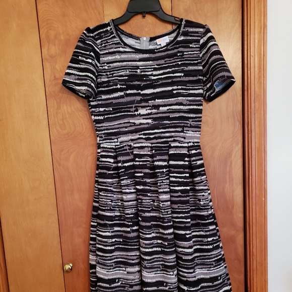 LuLaRoe Dresses & Skirts - Lularoe Amelia